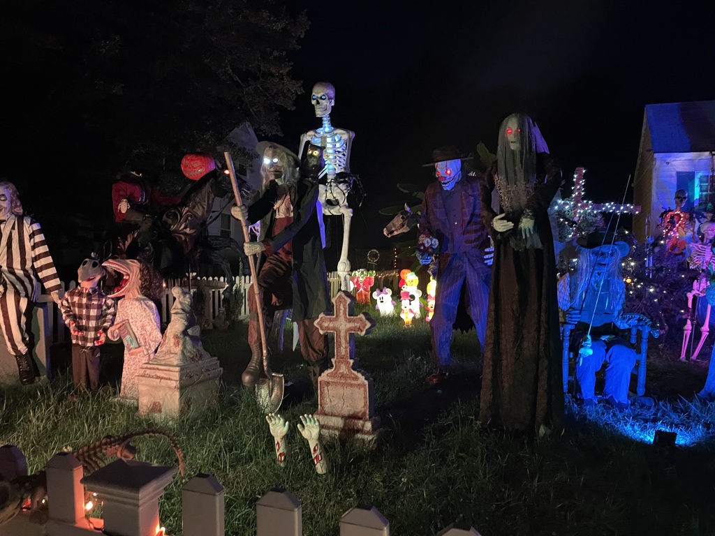 Haunted yard display in Richmond, VA